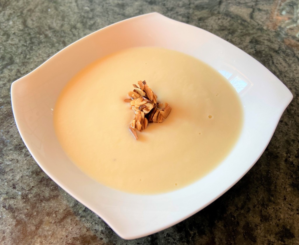 Cauliflower delicious easy quick creamy soup garnished with roasted almond